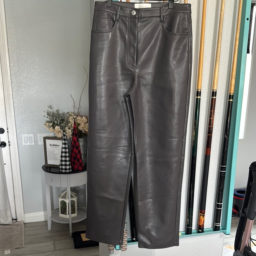 Aritzia The Melina Wilfred faux gray leather pants size 8